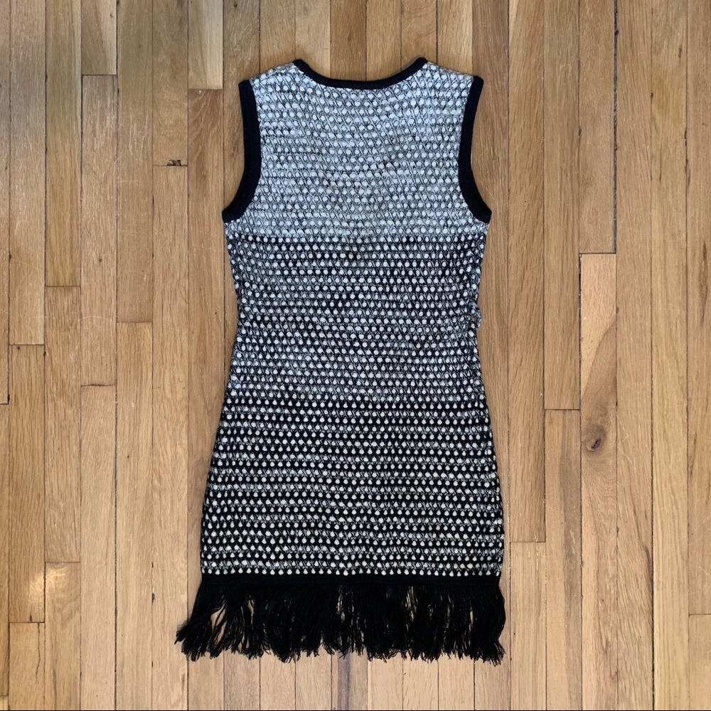 BCBGMaxAzria SHRUG - Picture 2 of 7